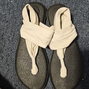 SANUK Women's Cream Sandals